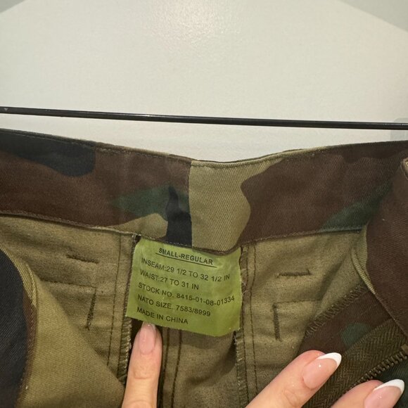 Camo Military Cargo Pants – Small Regular (27–31” Waist) - Picture 3 of 3